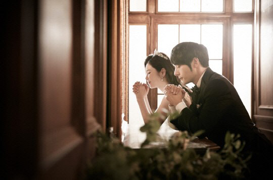 윤주만 웨딩화보 이원석 작가, 오쉐르 웨딩브디끄 제공